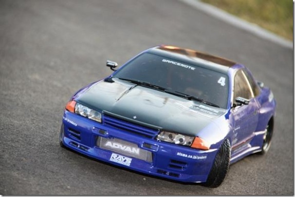 RC Nissan Skyline R32